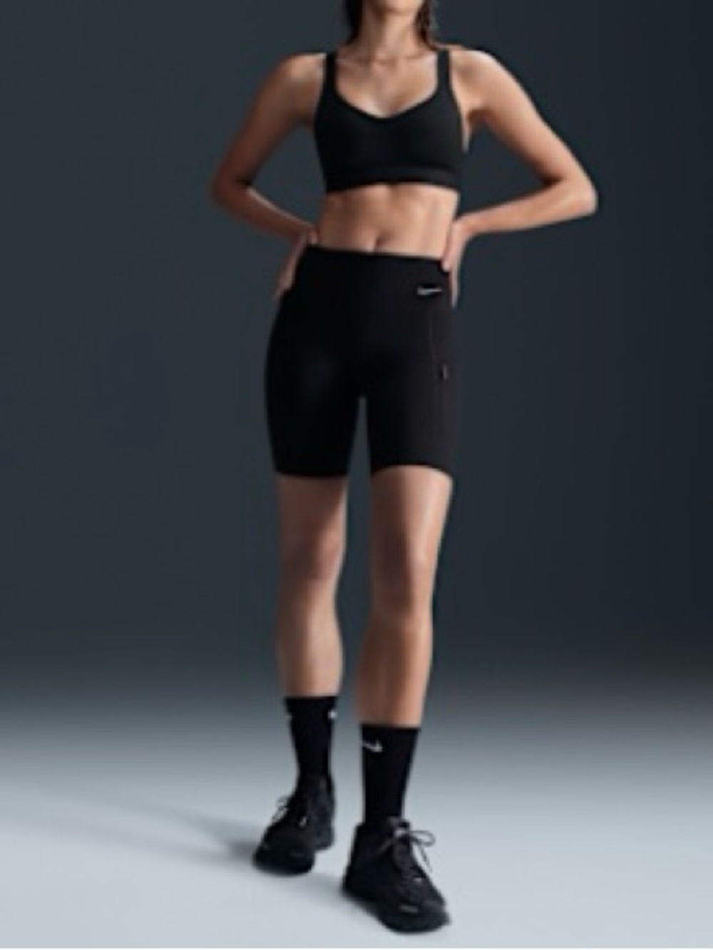 Nike Go Women’s Mid-Rise 8” Biker Shorts w/Pockets
